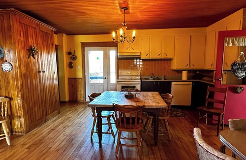 Compton House | Beautiful Farm House with Character & Charm