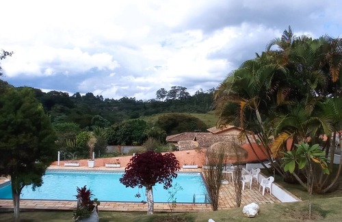 Caetetuba Cottage | Beautiful Farm in Atibaia in a closed condominium with ample security