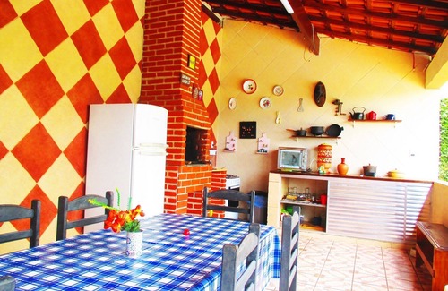 Portao House | Beautiful farm, mountain climate Gated community!