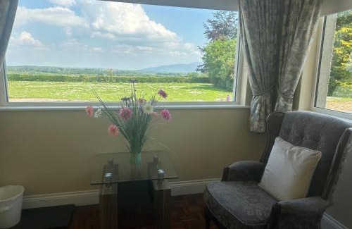 South Tipperary House | Beautiful Farmhouse an Hour’s Drive From Four Irish Cities