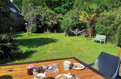 Morlaix House | Beautiful farmhouse with peaceful, bucolic garden, 10 minutes' walk from the historic center.