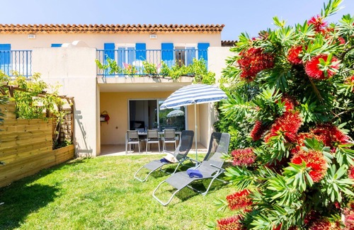 Plage de la Garonnette Apartment | Beautiful apartment for 6 people with pool, WIFI, terrace and parking