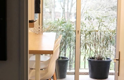 Mandelieu-La-Napoule Apartment | Beautiful 4-person apartment in Mandelieu La Napoule on the top floor with swimming pool