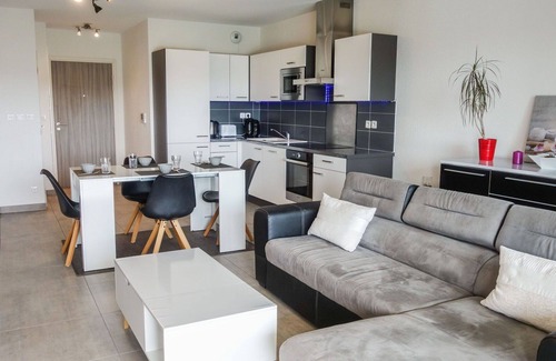 Latour-Bas-Elne Apartment | Beautiful apartment for 4 people with WIFI, A/C, TV, terrace and parking
