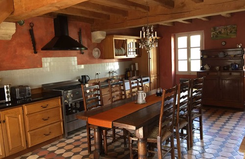 Pessac-sur-Dordogne House | Beautiful riverfront cottage with private pool.