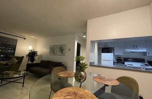 Downtown Vancouver Condo | BEAUTIFUL FULLY FURNISHED 2 BEDS 2 BATHS WEST END VANCOUVER
