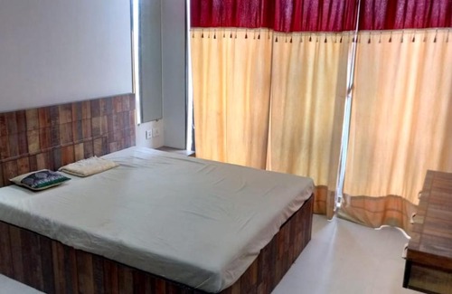 Thane West Apartment | Beautiful, fully, furnished, forest facing Duplex Apartment