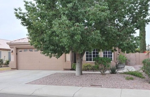 Arrowhead Lakes House | Beautiful Glendale Home, 3BR/2BA - Lakefront w/Private Pool, 15 min to Stadium