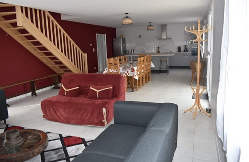 Sainte-Livrade-sur-Lot House | Beautiful house for 10-12 people, 4 bedrooms, terrace and garden