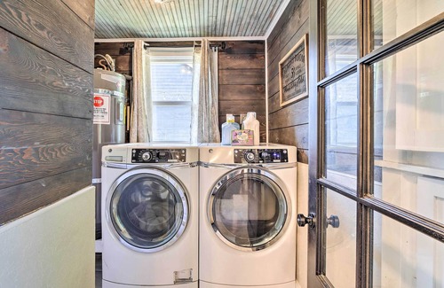 Mineral House | Beautiful Historic Home, Walk to Mineral Lake