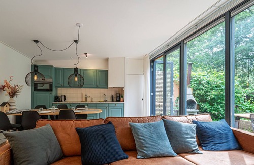 Zelhem House | Beautiful holiday home in the forest with wellness
