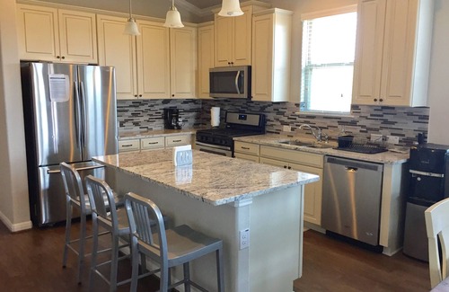 Wetmore House | Beautiful home 5 min drive from main SA attractions