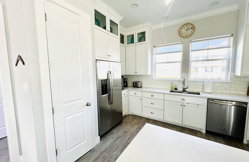 Beachside Village House | Beautiful Home : Gulf views : Short Walk to Beach. Base rate 2 ppl