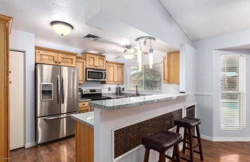 Mesa House | Beautiful Home - Hot Tub & Quiet Area Near Scottsdale & Phoenix