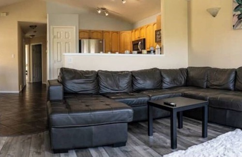Grande Prairie House | Beautiful home in quiet neighbourhood, sleeps 10!