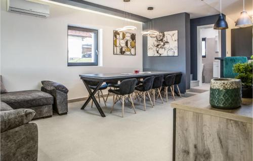 Strmec Stubicki House | Beautiful Home In Stubicke Toplice