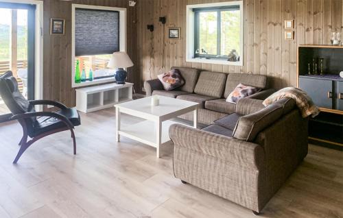 Nissedal House | Beautiful Home In Åmli With House A Mountain View
