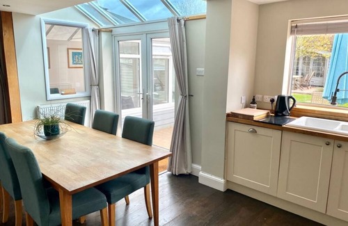 Birdham House | Beautiful home in Birdham, minutes to the beach