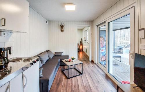 Bjarnum House | Beautiful Home In Bjärnum With Wifi