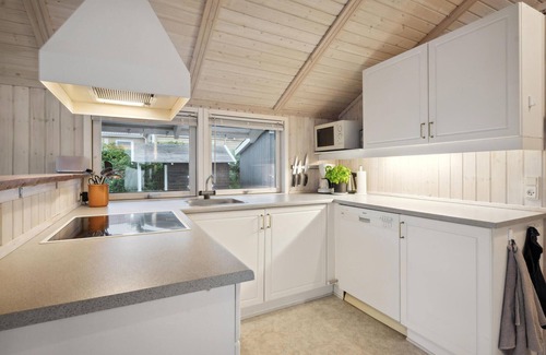 Bjert House | Beautiful home in Bjert with WiFi