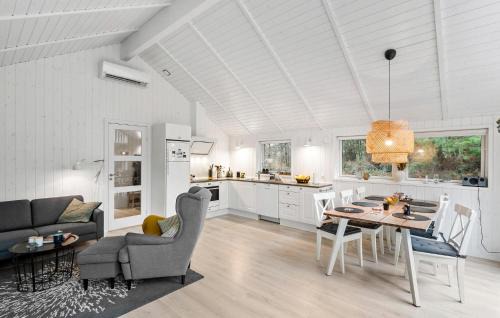 Blokhus House | Beautiful Home In Blokhus With Sauna