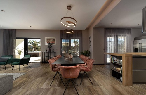 Brisevo House | Beautiful home in Brisevo with sauna