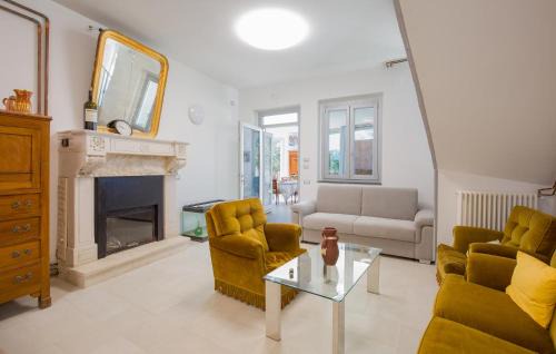 Colobraro House | Beautiful Home In Colobraro With Wifi