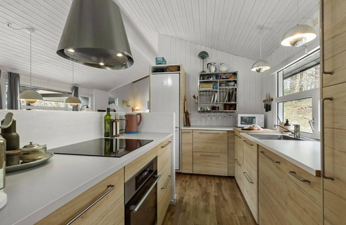 Femmøller House | Beautiful home in Ebeltoft with sauna