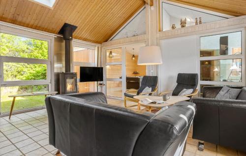 Lyngsbæk Strand House | Beautiful Home In Ebeltoft With Sauna