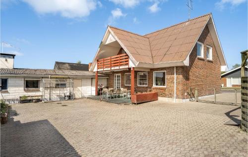 Hvalpsund House | Beautiful Home In Farsø With House A Panoramic View