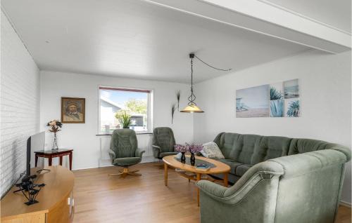 Hvalpsund House | Beautiful Home In Farsø With House A Panoramic View