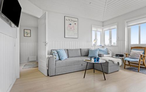 Hvalpsund House | Beautiful Home In Farsø With Wifi