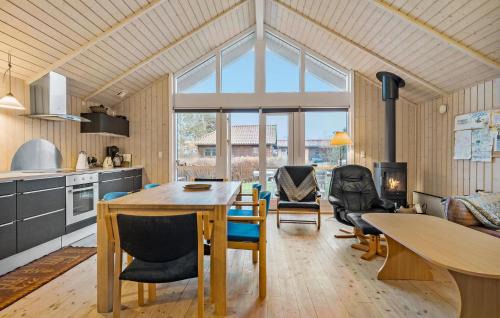 Venemose House | Beautiful Home In Gørlev With Wifi