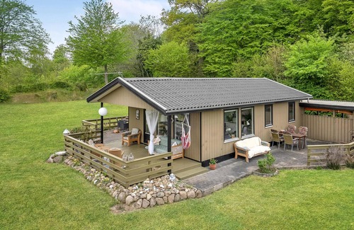 Haarby House | Beautiful home in Haarby with kitchen