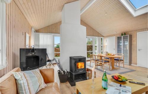 Haarby House | Beautiful Home In Haarby With Wifi