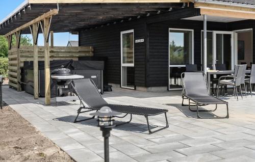 Bork Havn House | Beautiful Home In Hemmet With Wifi