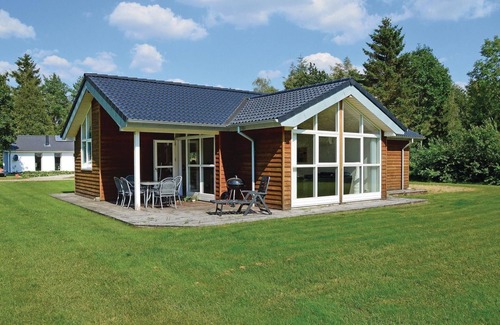 Skovgaarde House | Beautiful home in Herning with kitchen