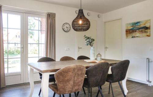 Hoge Hexel House | Beautiful Home In Hoge Hexel With Wifi