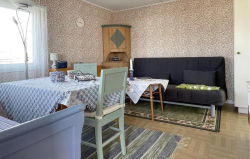 Grums Municipality House | Beautiful Home In Kil With Wifi