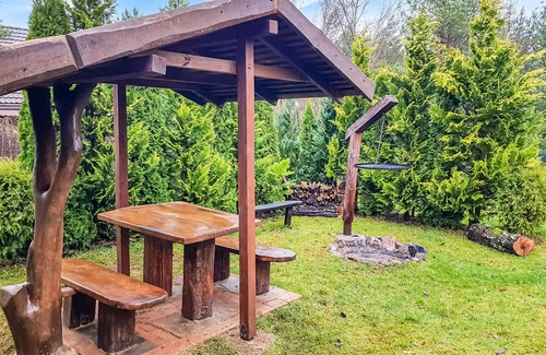 Debnica Kaszubska House | Beautiful home in Krzynia with WiFi