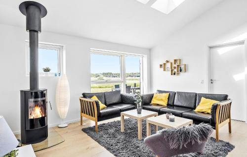 Grønhøj House | Beautiful Home In Løkken With Wifi