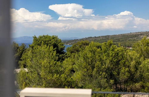 Cove Osibova (Milna) House | Beautiful home in Makarac