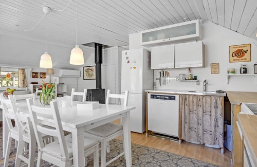 Saksild Strand House | Beautiful home in Odder with WiFi