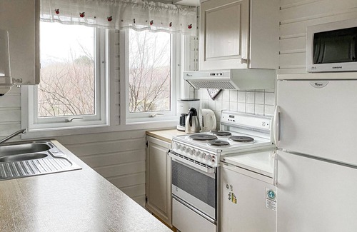 Offersøy House | Beautiful home in Offersøy with sauna