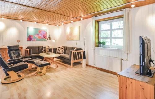 Sillerslev House | Beautiful Home In Øster Assels With Sauna