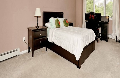 Pomona House | Beautiful Home In Quiet Neighborhood