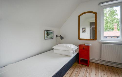 Ronde House | Beautiful Home In Rønde With Kitchen