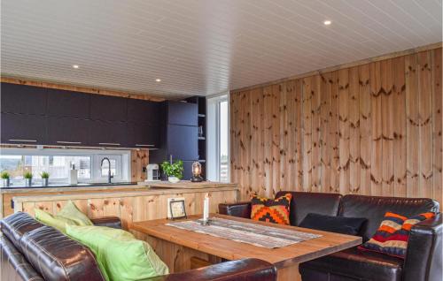 Risor House | Beautiful Home In Søndeled