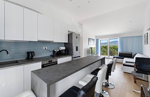 Sibenik House | Beautiful home in Sibenik with WiFi