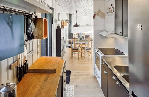 Stravalla House | Beautiful home in Stråvalla with WiFi
